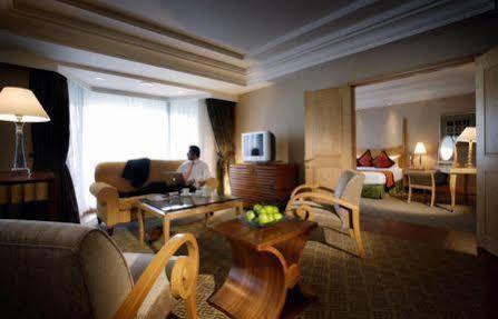 Hotel Crowne Plaza Mutiara