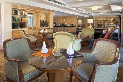 Crowne Plaza Mutiara 5*